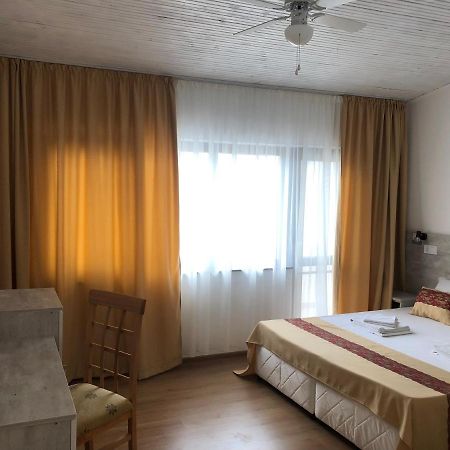 Guest Rooms Southern Nights Varvara  Exterior foto